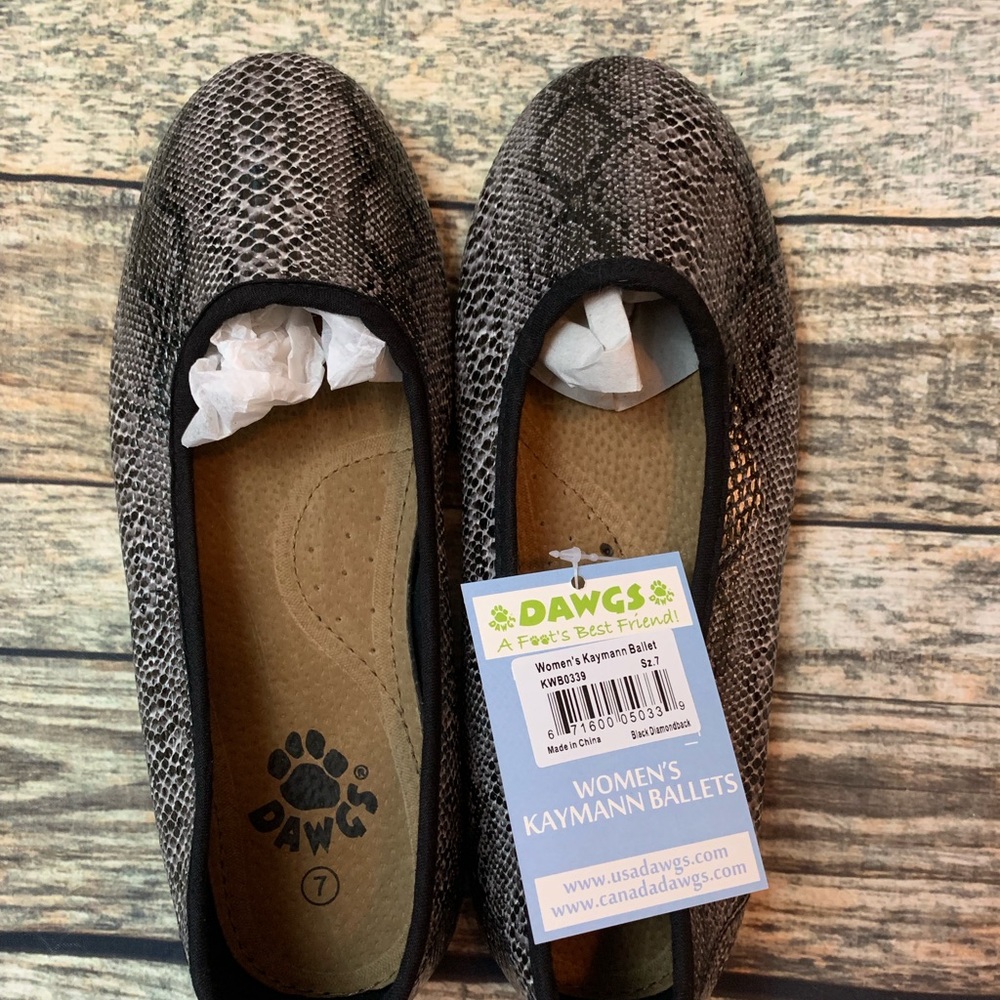 Dawgs snake print flats
